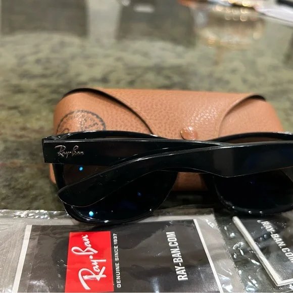 Ray- Ban Sunglasses in Black, like new